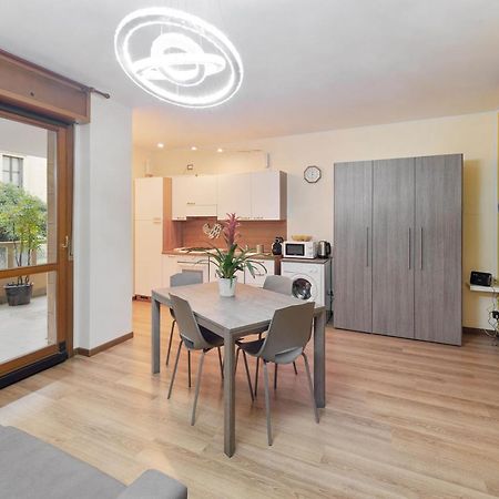 Best Way Rent - Appartamento Con Terrazzo Zona Sempione Milano Dış mekan fotoğraf